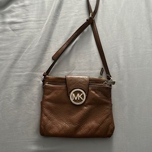 Michael kors crossbody bag